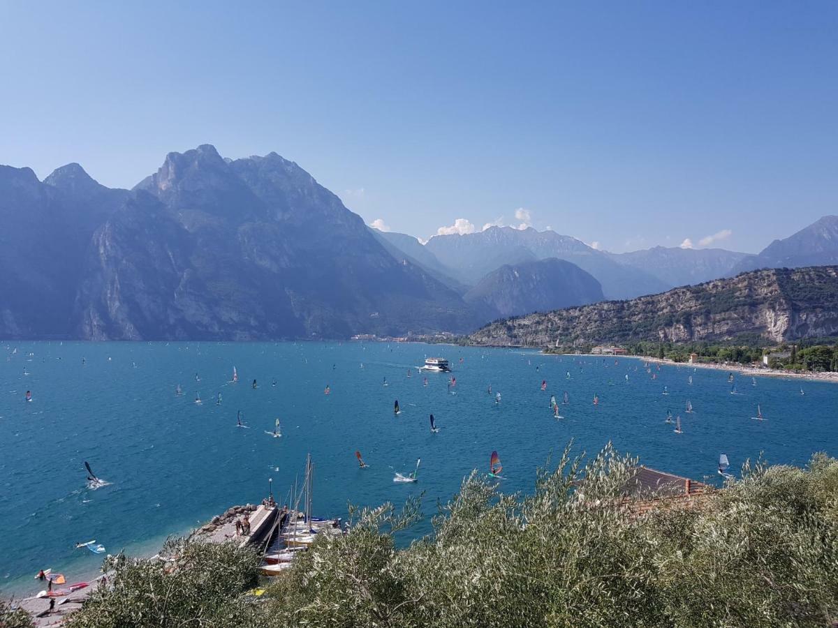 Torbole Lake Front 토르볼레 외부 사진